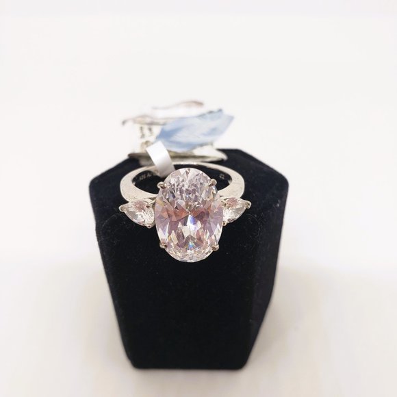 Semi Precious Swarovski Cubic Zirconia Ring (Size 7) - Picture 2 of 11